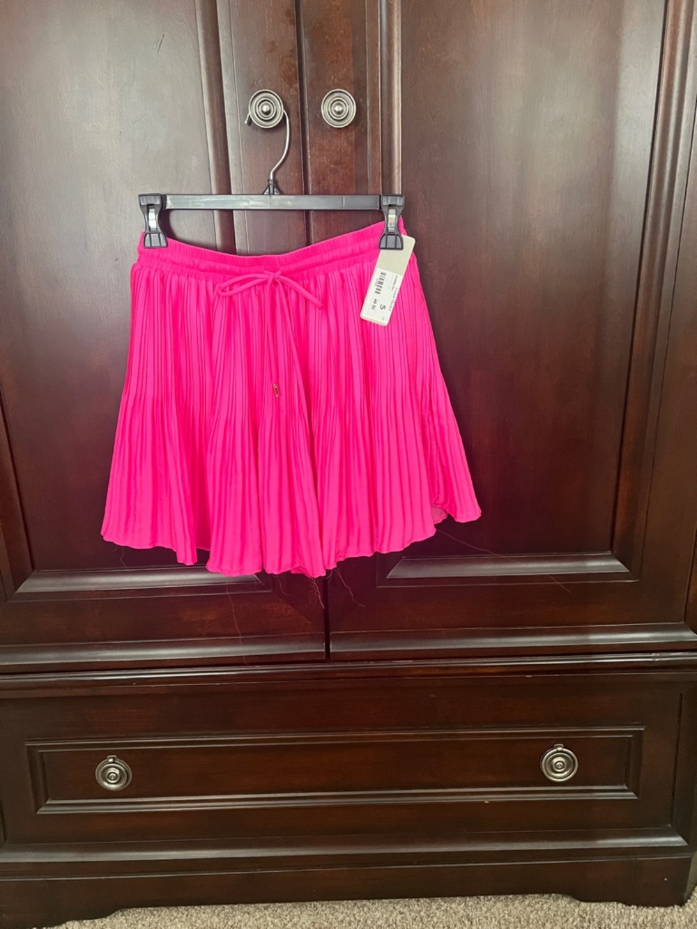 Lizard Thicket Hot Pink Pleated Mini Skirt